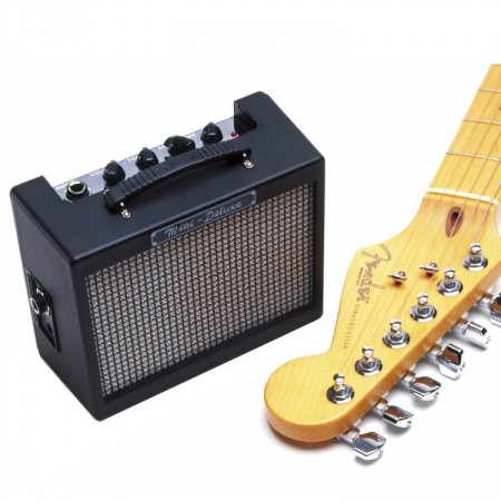 fender_md20_mini_deluxe_amp_000.jpg
